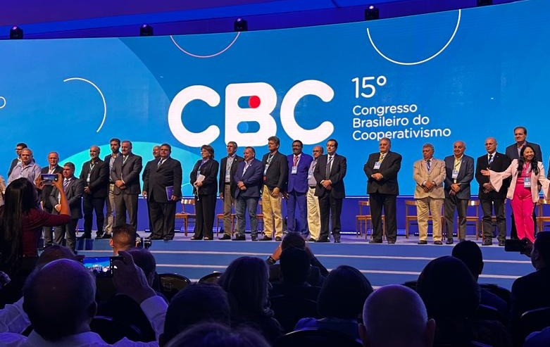 Presidente do Sistema OCB/CE participa da abertura do maior congresso de cooperativismo do mundo