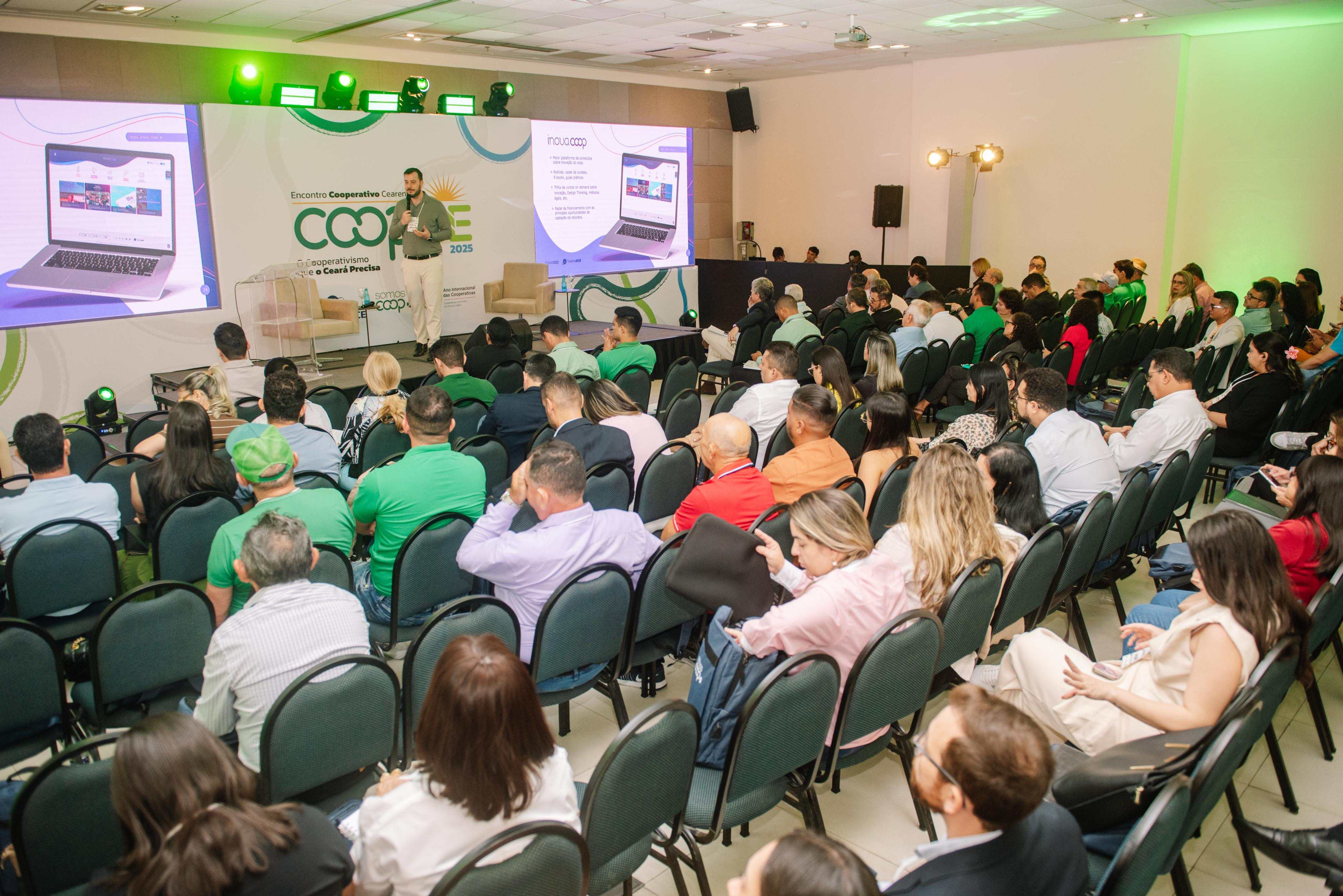 Inovação e transformação foram os chamados do primeiro painel do 2º Encontro Cooperativo Cearense